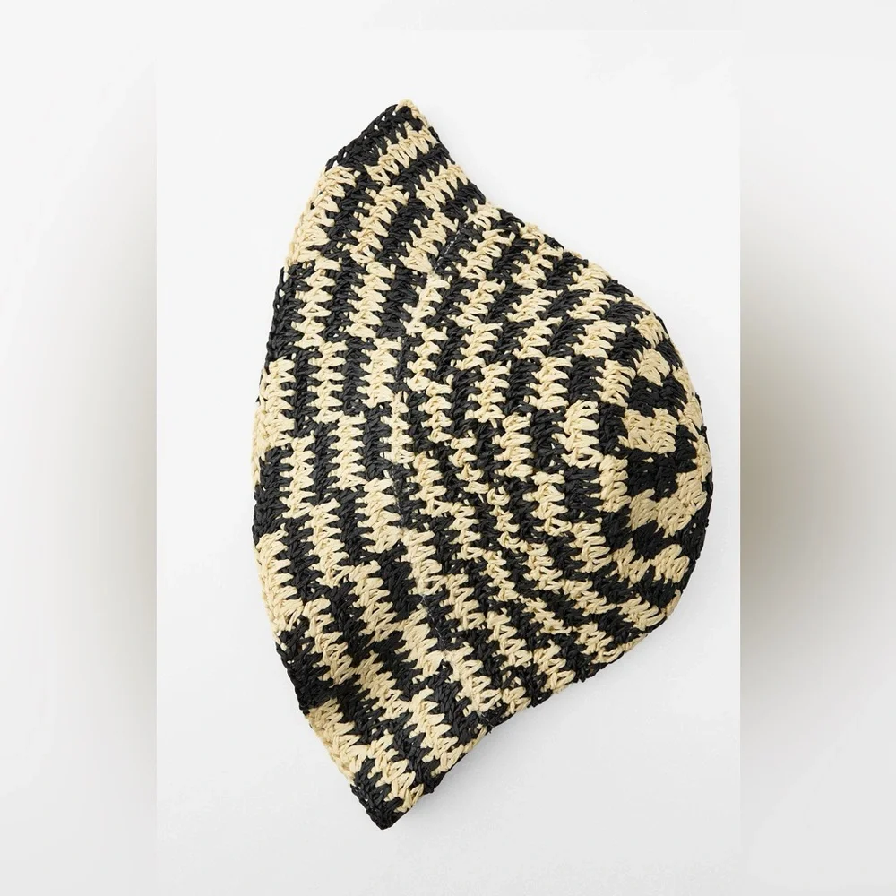Zara CHECKERED BUCKET HAT - Size Small - NWOT
